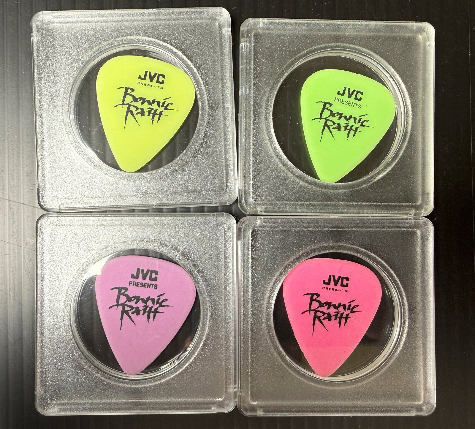 BONNIE RAITT FOUR COLOR PICK SET: BONNIE RAITT FOUR COLOR PICK SET