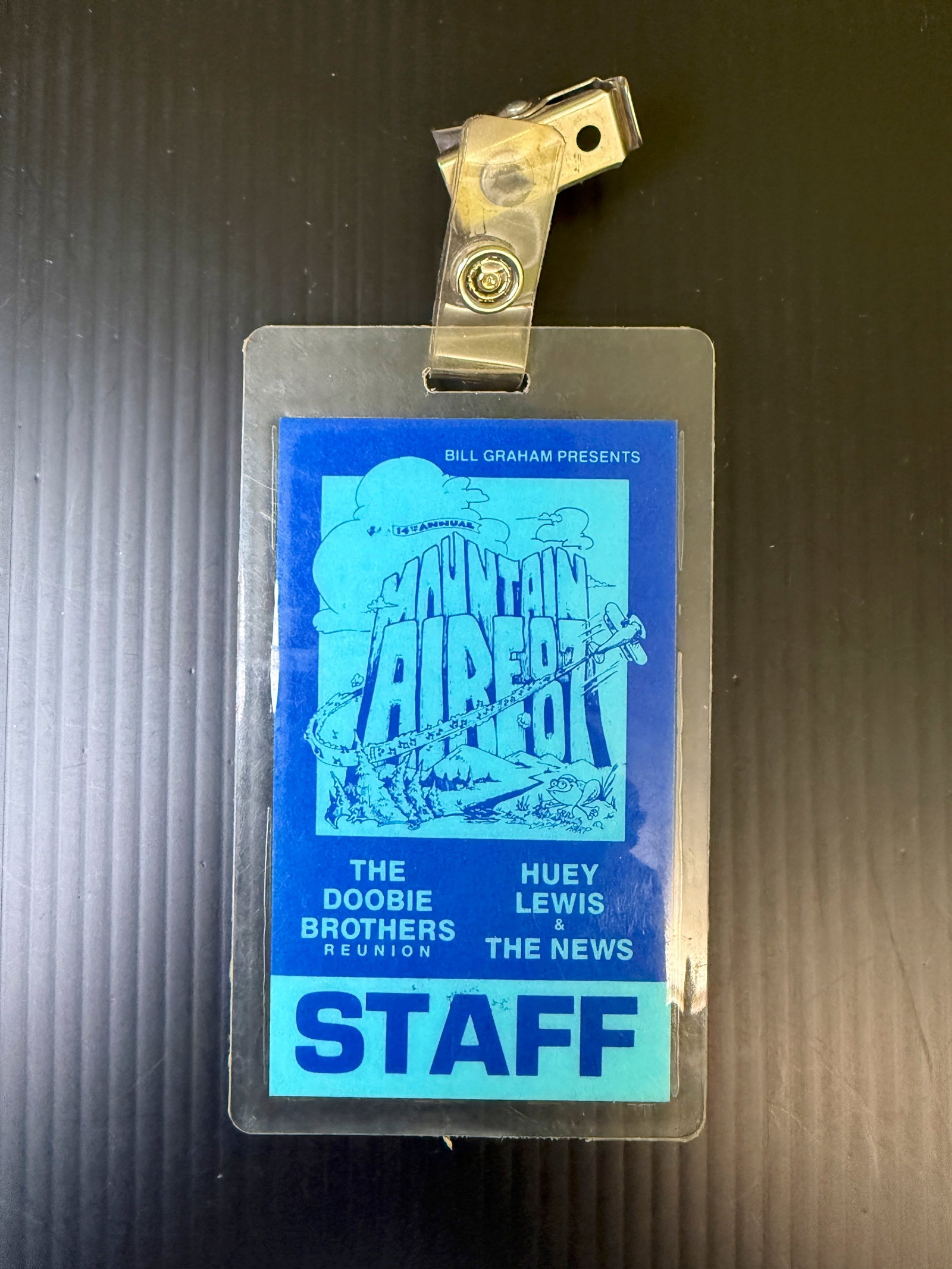 MOUNTAIN AIRE 1987 BACKSTAGE PASS: 14TH ANNUAL MOUNTAIN AIRE 1987 BACKSTAGE PASS WITH DOOBIE BROTHERS AND HUEY LEWIS.