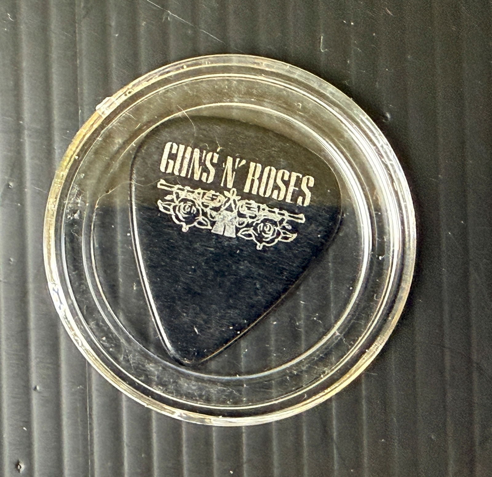 GUNS N’ ROSES - SLASH - GUITAR PICK (1 of 2)
