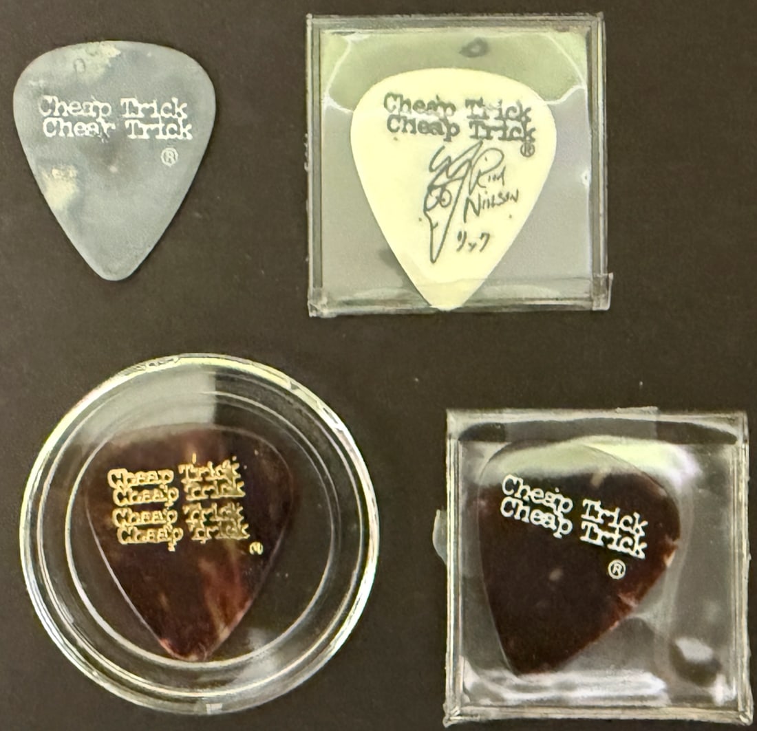 CHEAP TRICK PICK SET: CHEAP TRICK PICK SET
