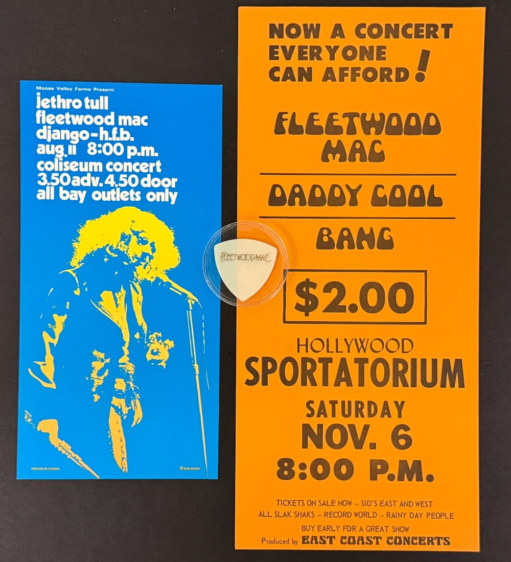 FLEETWOOD MAC HANDBILL AND RARE GUITAR PICK SET: FLEETWOOD MAC HANDBILL AND RARE GUITAR PICK SET