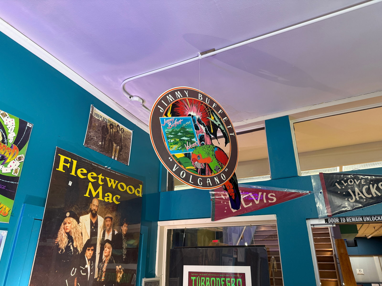 JIMMY BUFFETT VOLCANO RECORD STORE PROMO: JIMMY BUFFETT VOLCANO RECORD STORE PROMO - SHIPS FLAT. HUGE ! ! !