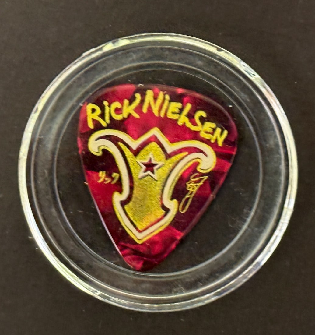 RICK NIELSEN GUITAR PICK: RICK NIELSEN GUITAR PICK