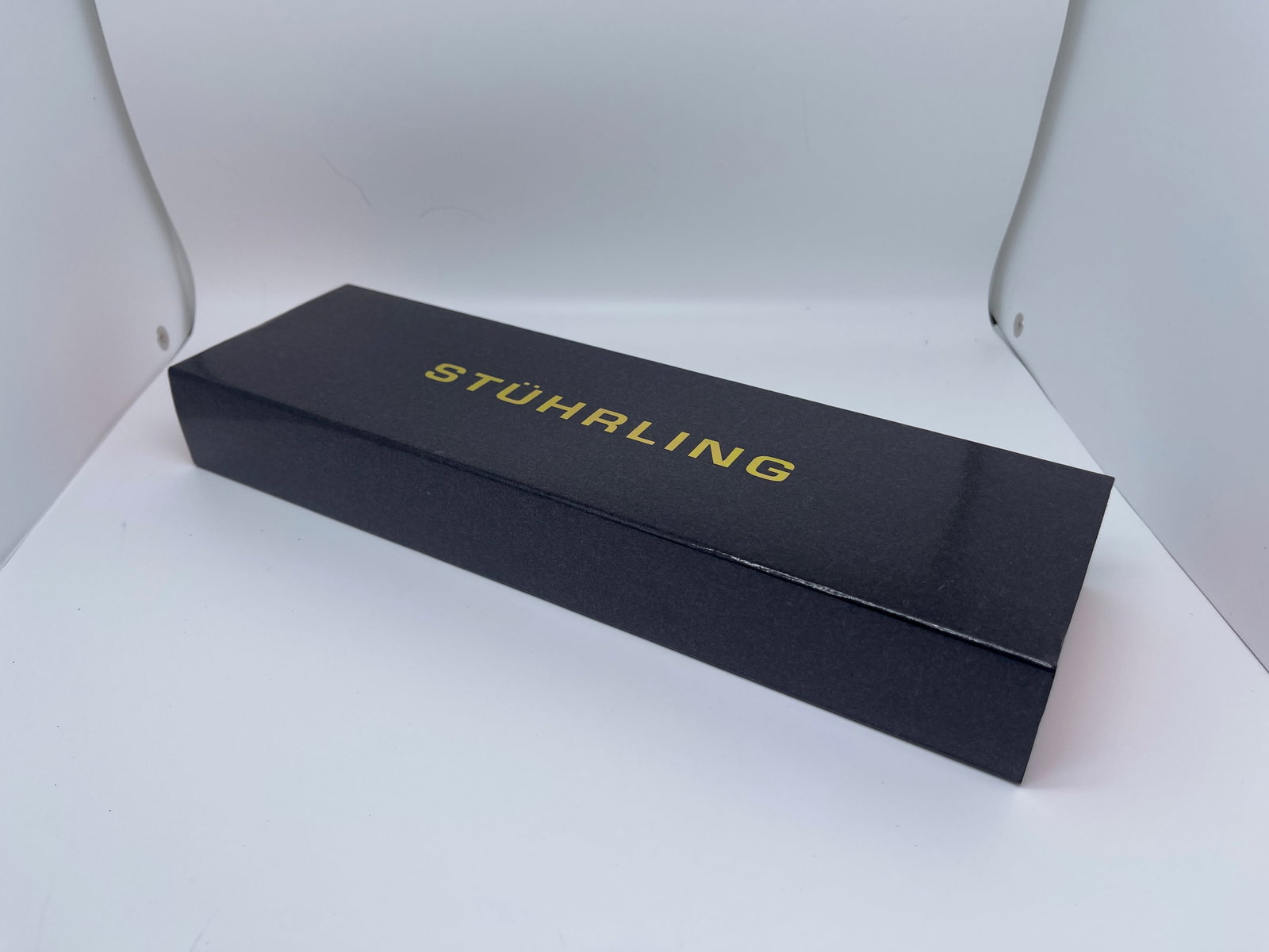 STUHRLING Gatsby 144L Quartz 30mm Classic - 4