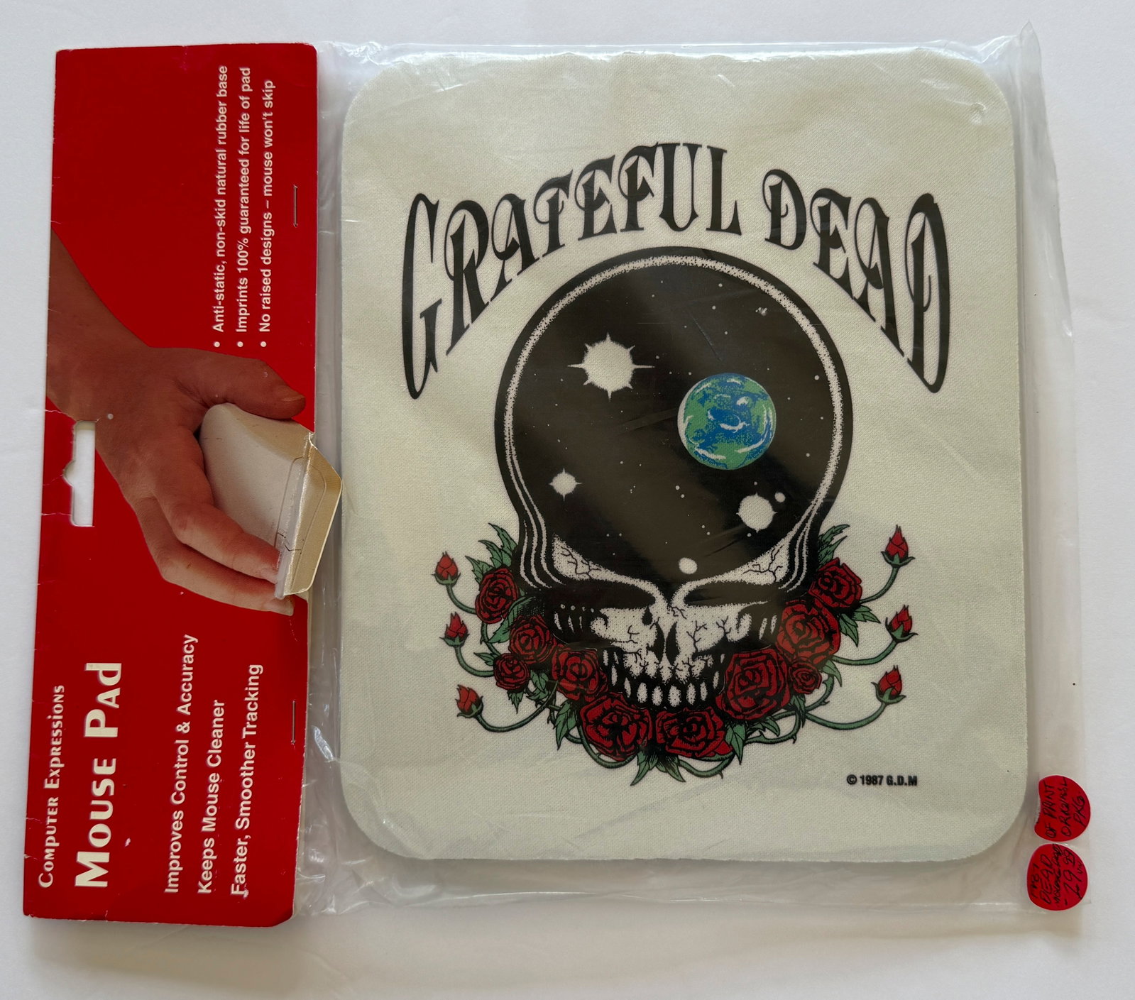 GRATEFUL DEAD MOUSE PAD - SEALED: GRATEFUL DEAD MOUSE PAD - SEALED. 1987. FRAMEABLE ART. WITH STEAL YOUR FACE AND SKULL AND ROSES THEME.