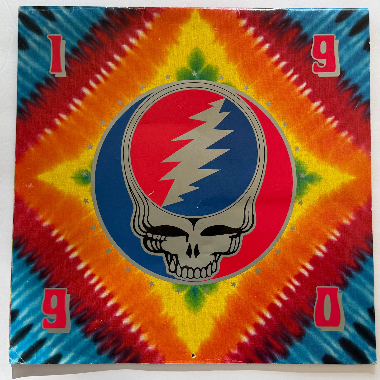 GRATEFUL DEAD - 1990 CALENDAR WITH AMAZING PHOTOS AND ART: GRATEFUL DEAD - 1990 CALENDAR WITH AMAZING VERY FRAMABLE PHOTOS AND ART INCLUDING THE COVER ART FROM STEAL YOUR FACE.
