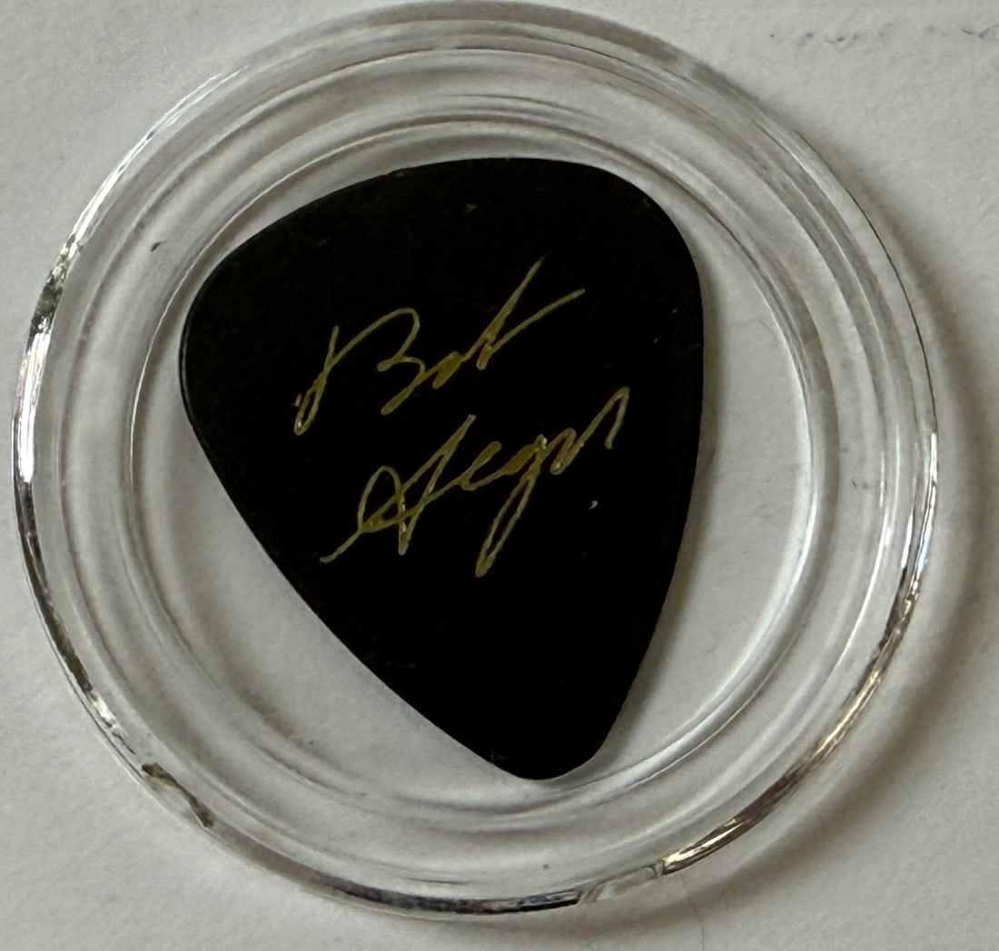RARE - BOB SEGER GUITAR PICK: RARE - BOB SEGER GUITAR PICK