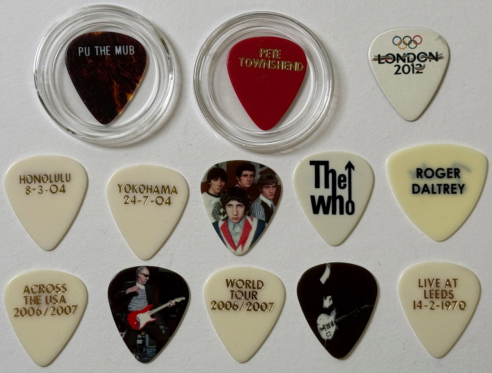 RARE - THE WHO - AN AMAZING AND RARE COLLECTION OF GUITAR PICKS: RARE - THE WHO - AN AMAZING AND RARE COLLECTION OF GUITAR PICKS - SET 1 OF 2
