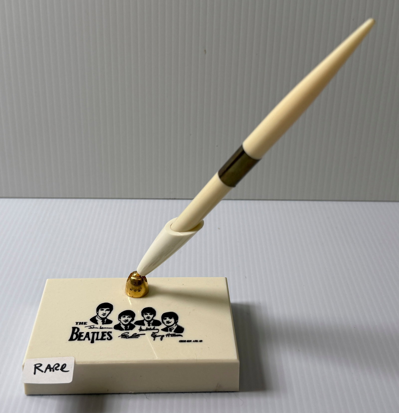 SUPER RARE BEATLES PEN SET - 2
