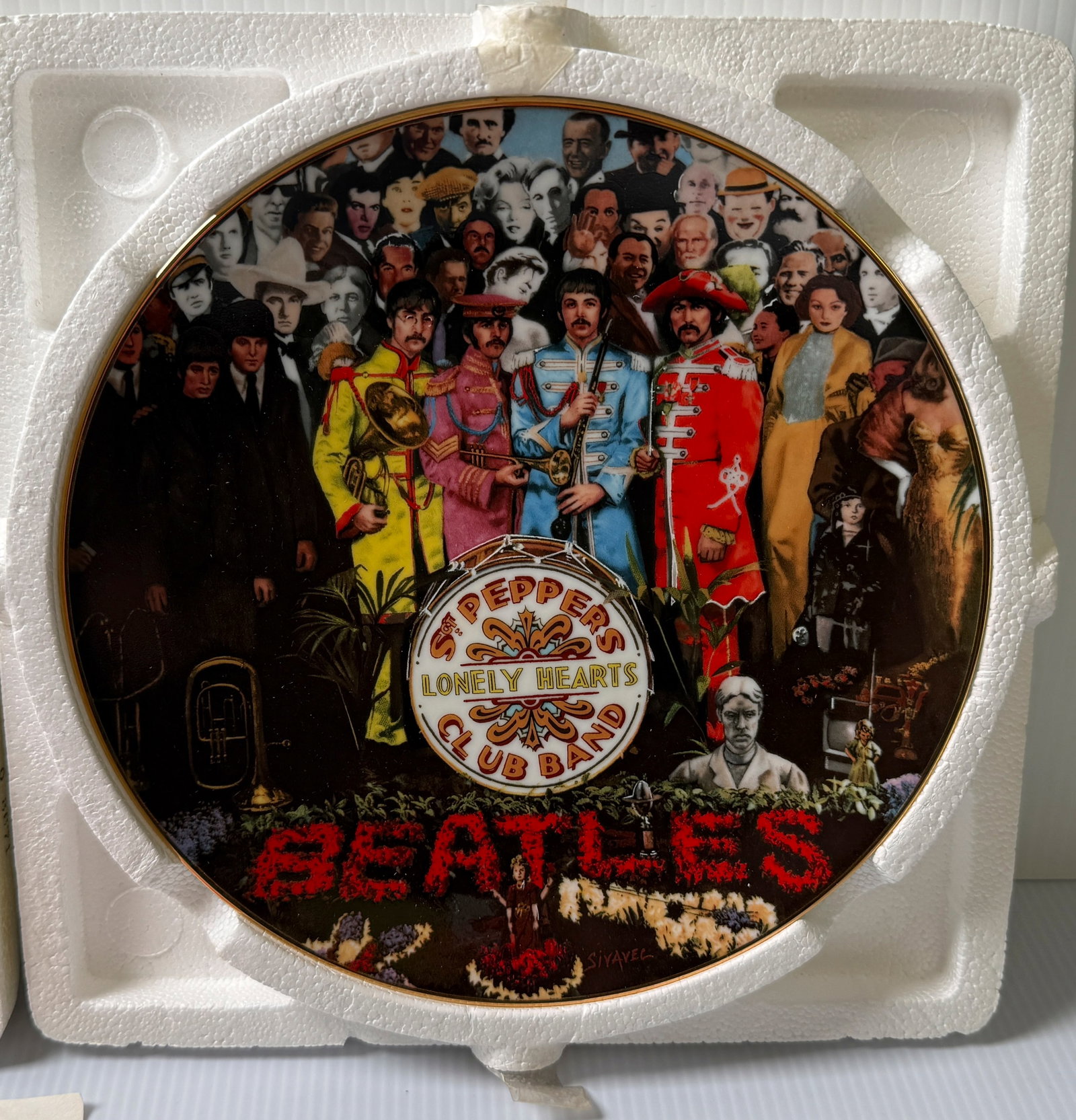 SGT. PEPPER LIMITED EDITION COLLECTOR PLATE #1 (1 of 3)