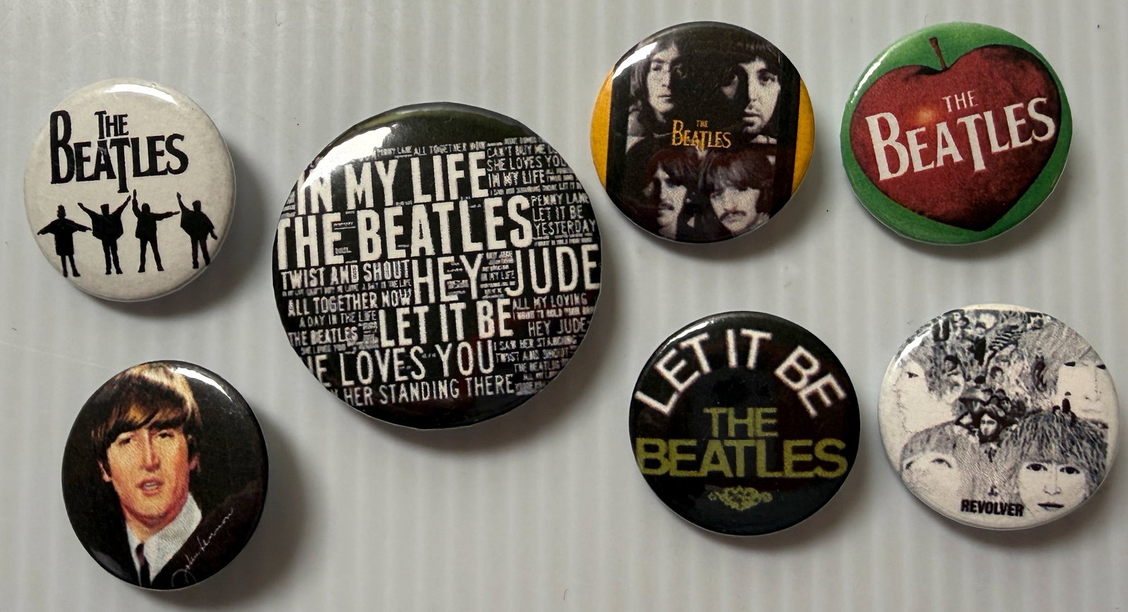 BEATLES BUTTON SET (1 of 1)