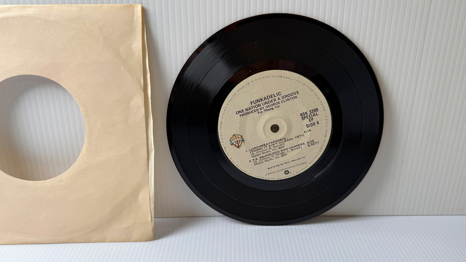 FUNKADELIC - ONE NATION UNDER A GROOVE: FUNKADELIC - ONE NATION UNDER A GROOVE