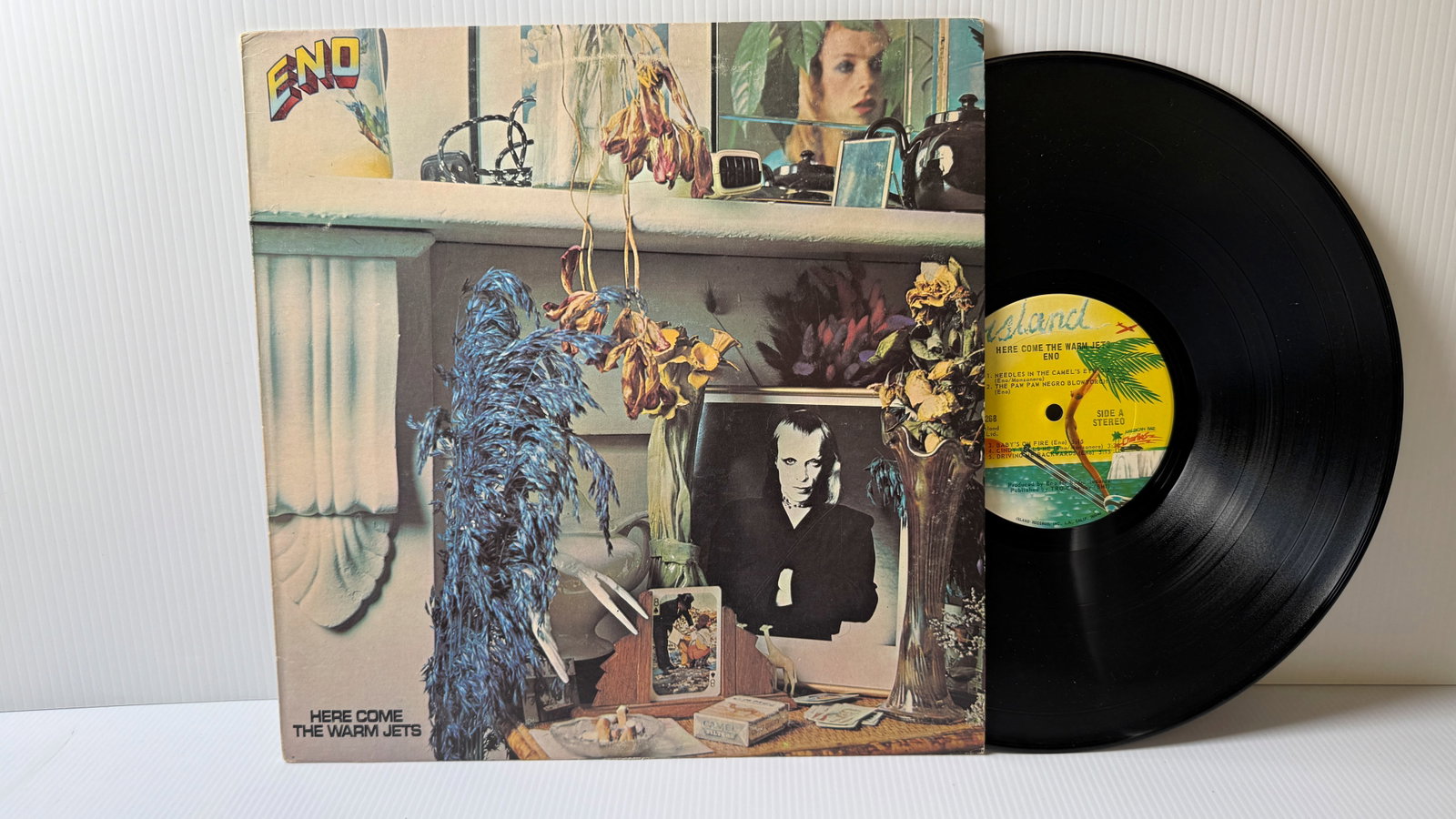 BRIAN ENO - HERE COME THE WARM JETS (1 of 1)