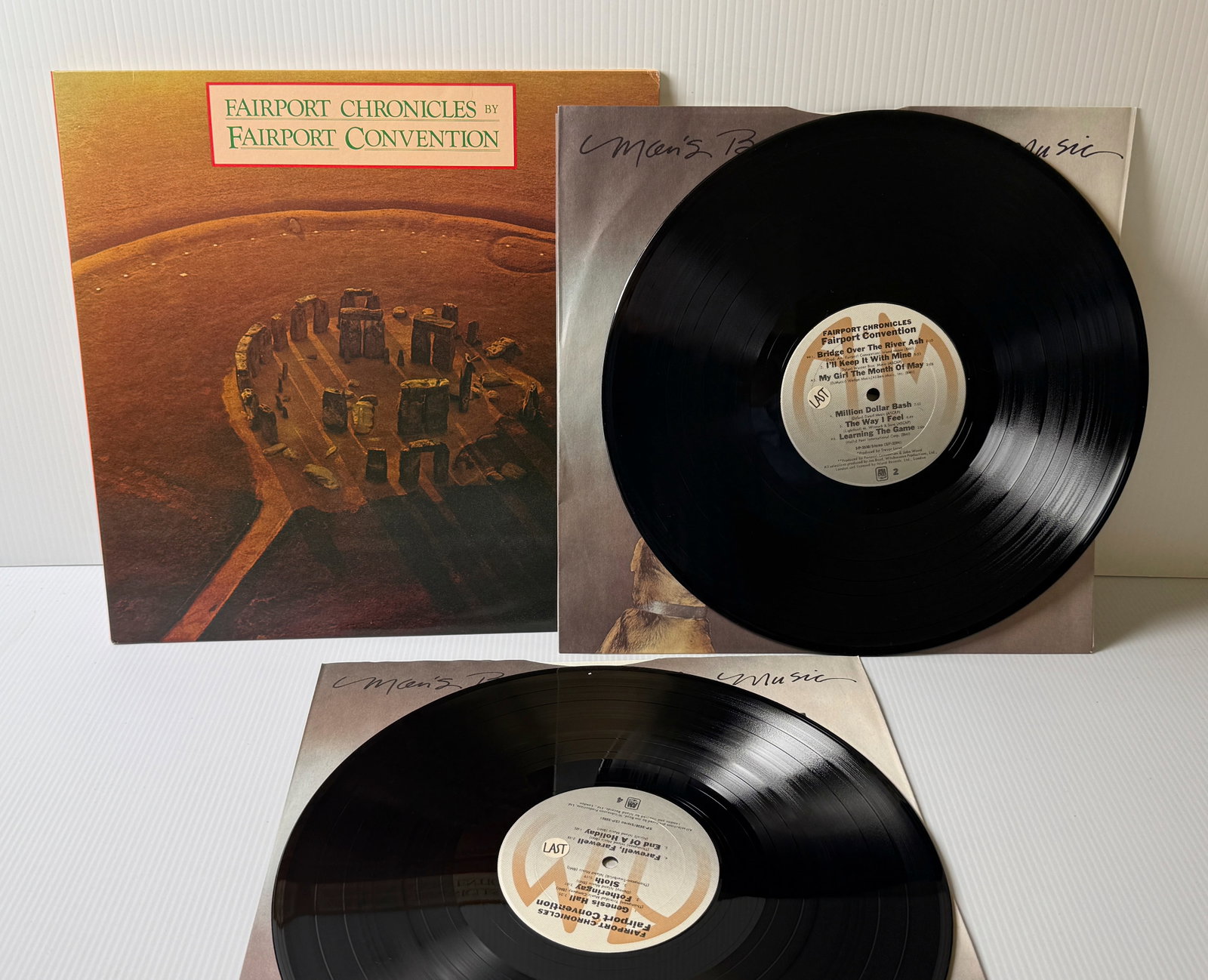FAIRPORT CONVENTION - FAIRPORT CHRONICLES: FAIRPORT CONVENTION - FAIRPORT CHRONICLES. 1976 ROCK. ($12)