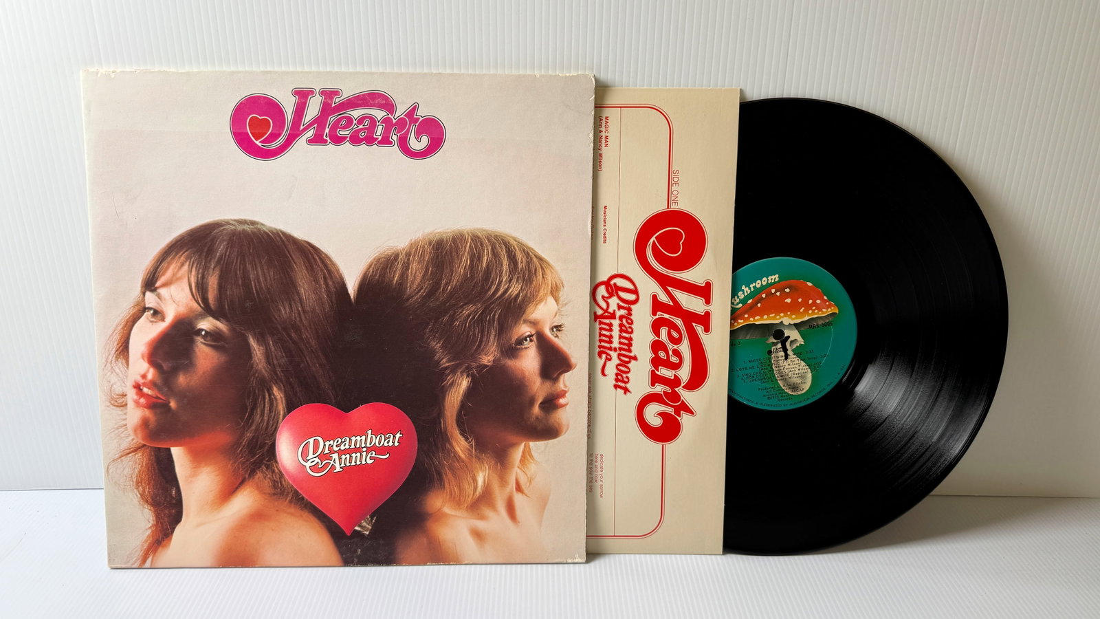HEART - DREAMBOAT ANNIE: HEART - DREAMBOAT ANNIE. 1975.($25)