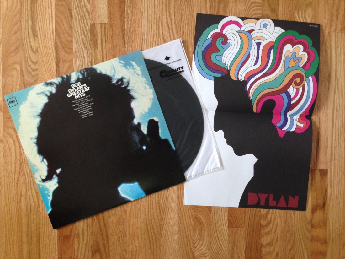 BOB DYLAN GREATEST HITS WITH POSTER INSERT: BOB DYLAN GREATEST HITS WITH POSTER INSERT - this is the sundazed release with the small poster by MILTON GLASER. Mint to near mint condition.