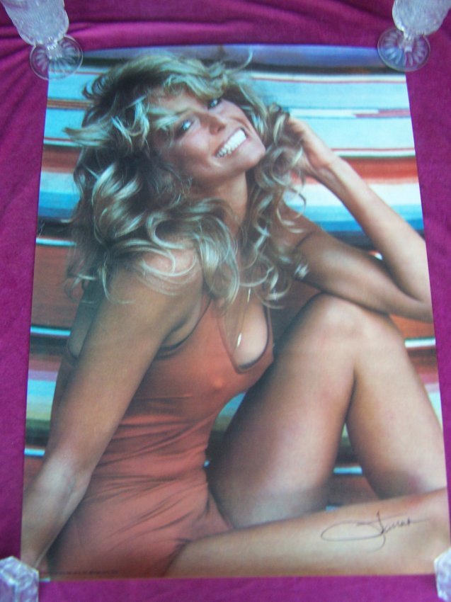 Vintage Genuine Original 1976 Farrah Fawcett Red Suit: Vintage Genuine Original 1976 Farrah Fawcett Red Swimsuit Sexy Pin Up Poster! iconic 20 x 28" poster. small pin holes in the corners and some light crease marks, but overall in real good condition.