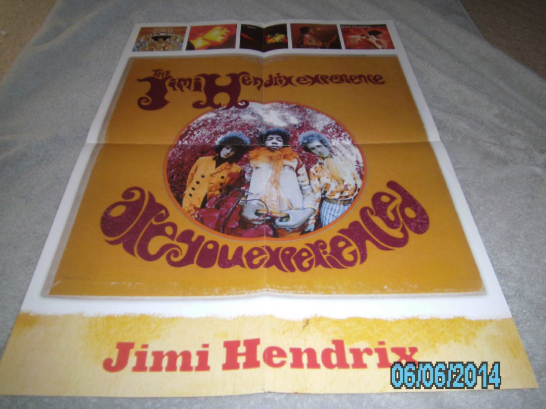 DOUBLE SIDED POSTER (JIMI HENDRIX/METALLICA): DOUBLE SIDED POSTER (JIMI HENDRIX/METALLICA)THIS DOUBLE SIDED POSTER IS IN FINE CONDITION...ON ONE SIDE IS JIMI HENDRIX N ON THE OTHER SIDE IS METALLICA.