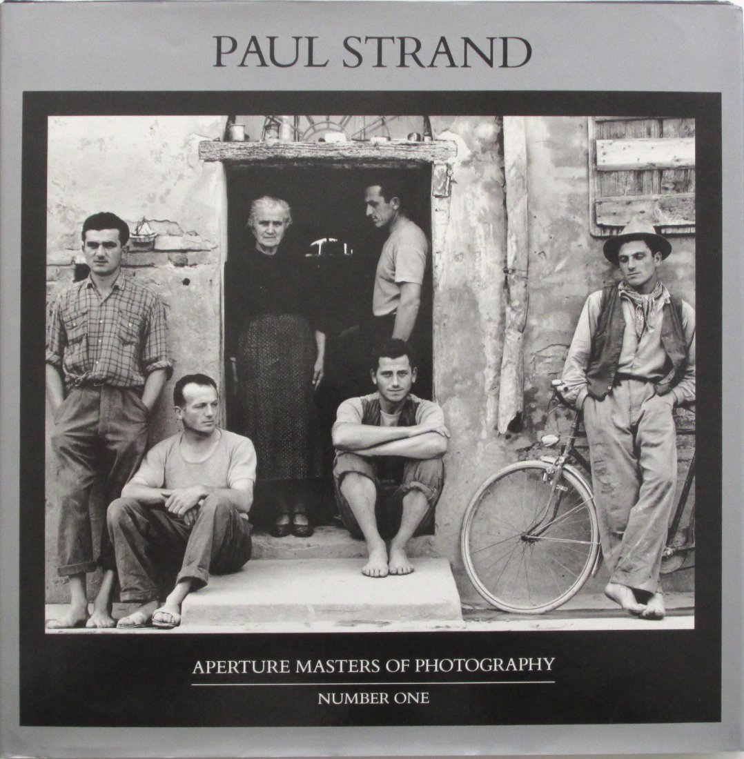 Strand, Paul - Paul Strand Masters of Photography -: Strand, Paul - Paul Strand Masters of Photography - Aperture - 1987. vg. Small crease on back dj