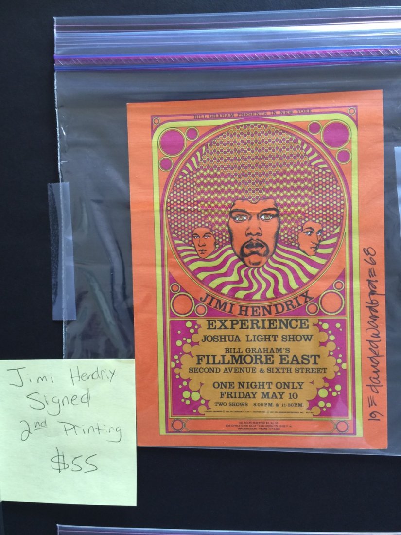 JIMI HENDRIX EXPERIENCE POSTCARD - 1968 - SIGNED !: JIMI HENDRIX EXPERIENCE POSTCARD - 1968 - SIGNED ! JIMI HENDRIX EXPERIENCE POSTCARD - 1968 - SIGNED by Artist David Edward Byrd. Near Mint.