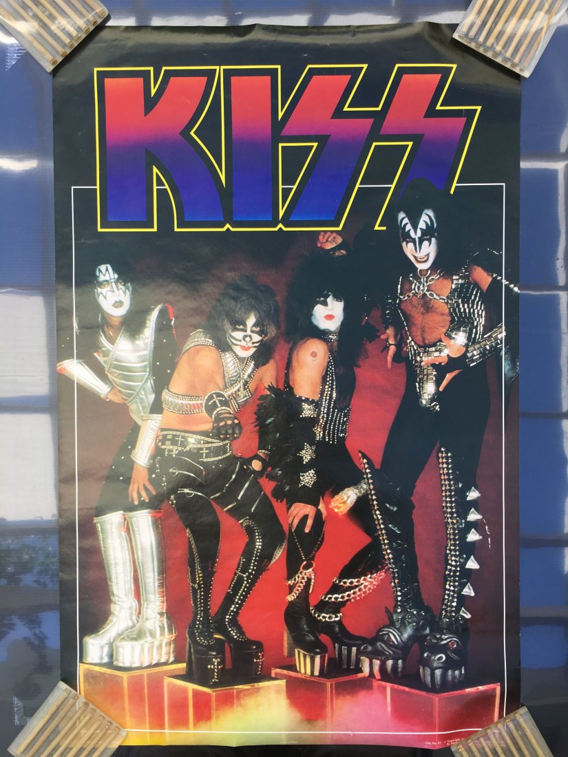 TWO ORIGINAL 1977 KISS POSTERS (1 of 2)