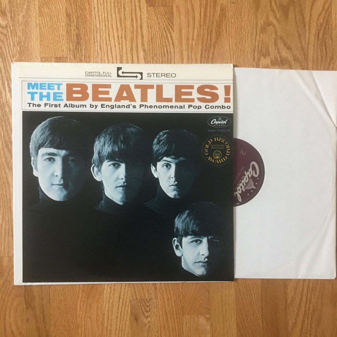 MEET THE BEATLES - ST-2047 - VG Condition - Capitol (1 of 2)