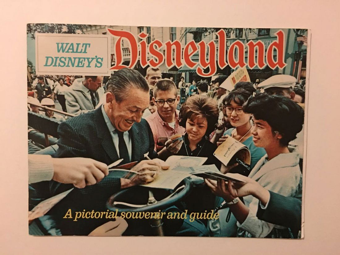 RARE 1963 DISNEYLAND TOUR GUIDE (1 of 3)