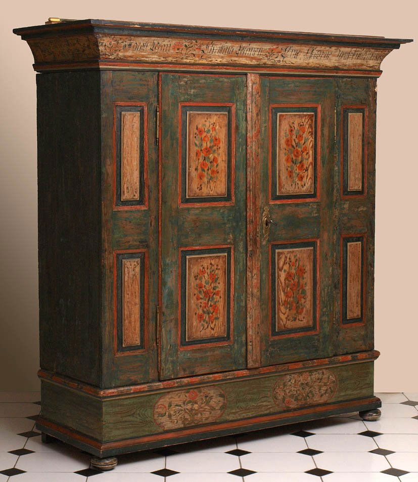 Hochzeitsschrank, alpenländisch, 18.Jhdt. (1 of 4)