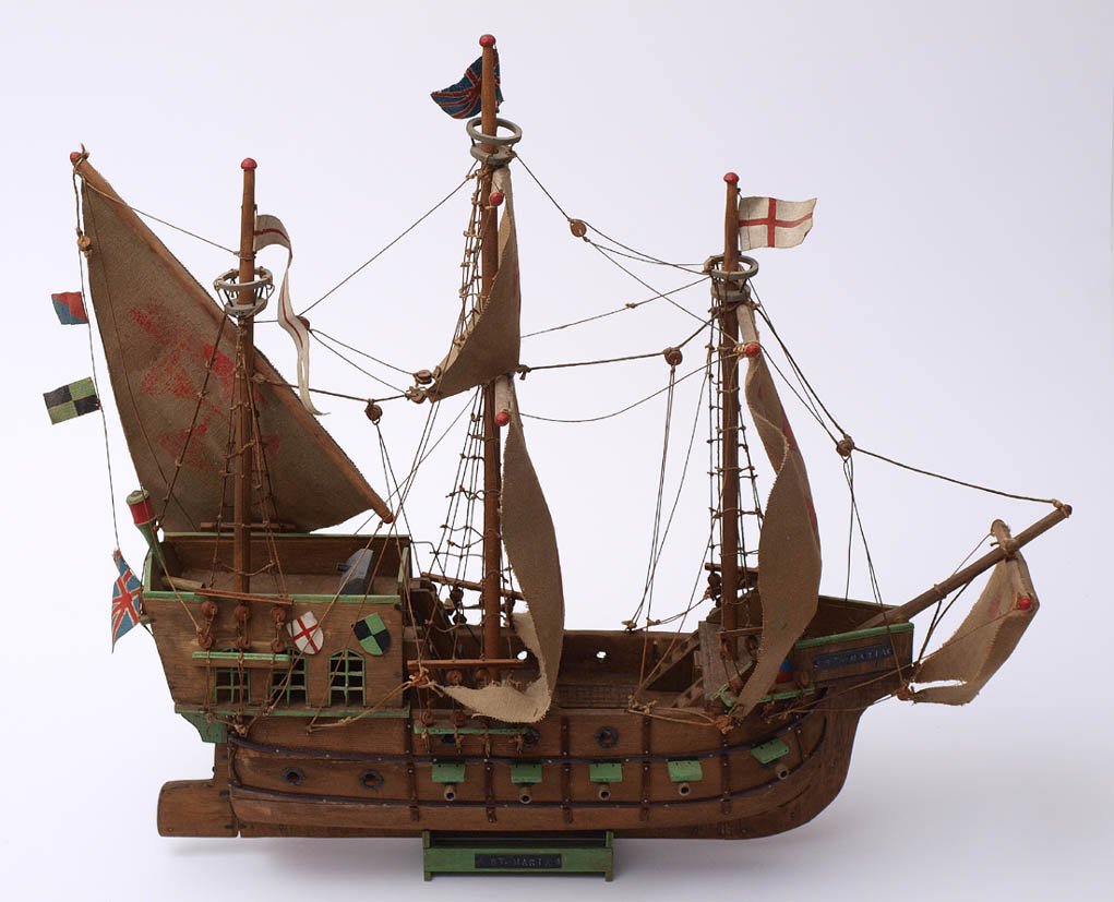 Schiffsmodell: Modell der 'Santa Maria'. Holz und Leinwand, polychrom bemalt. L.56cm.