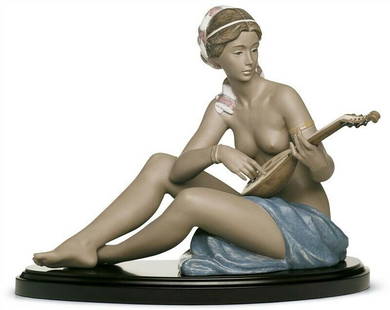 LLADRO Scheherazade Nude With Mandolin c1999 Ceramic Limited Edition 428/500: LLADRO "SCHEHERAZADE" CERAMIC LIMITED EDITION 428/500This stunning and highly collectible Lladro ceramic is in mint condition, and was sculpted by Alfredo Lorens in 1999, the same year it was retired.
