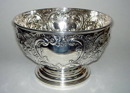 William IV Sterling Rose Bowl by ROBERT GARRARD 58: A WILLIAM IV SILVER ROSE BOWL DATED FOR LONDON 1835 BY ROBERT GARRARD This superb solid silver bowl is in very good condition, still shaped perfectly and free from dents or blemishes. The roccoco embe