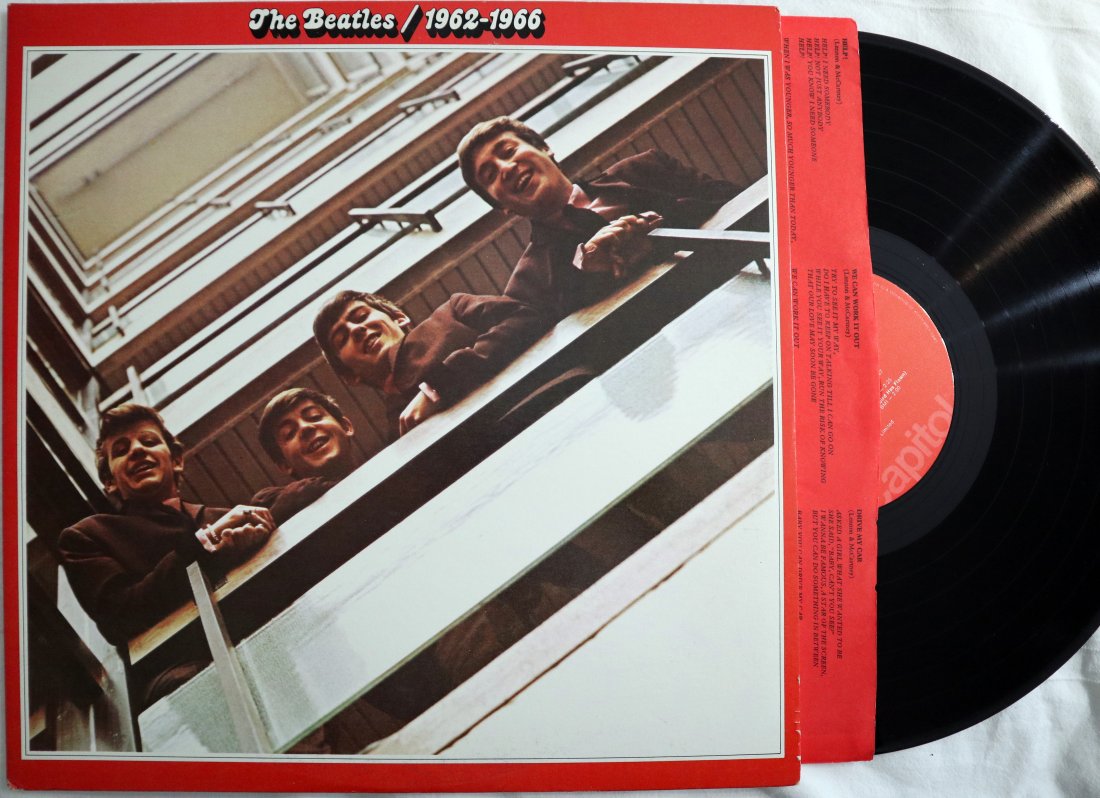 BEATLES 1962-1966 2 x LP Vinyl NM-/NM- 1976 Reissue (1 of 1)