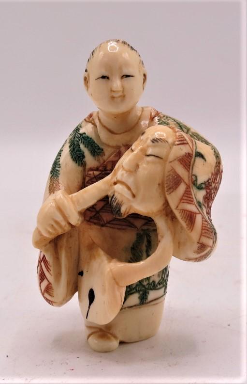 Japanese Netsuke Nice Carving H: 2": Shipping in USA $ 10.