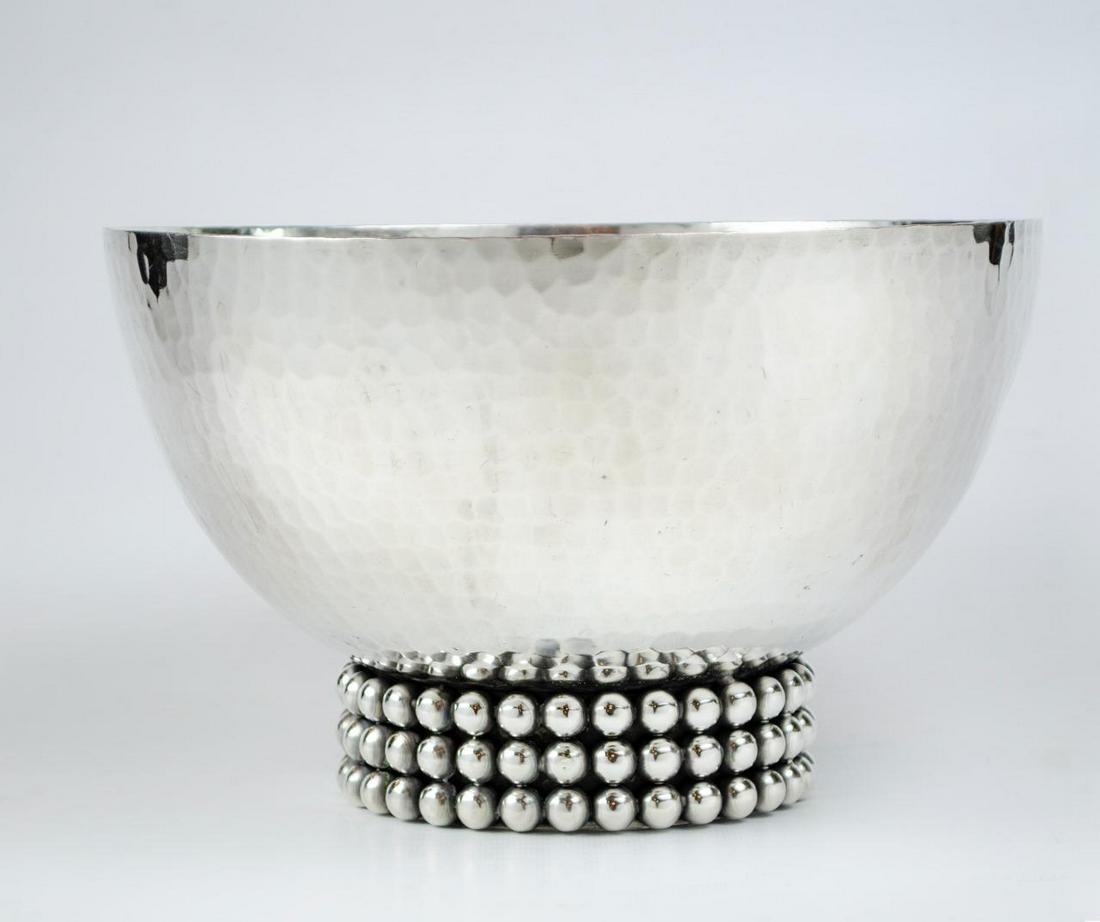 Jean Despres centerpiece H 6" D-10": Shipping in USA $ 60. Jean Despres was a French jewelry maker and designer best known for his intricate Art Deco jewelry made from semi-precious stones, machine parts, and enamel. Despres' aesthetics 