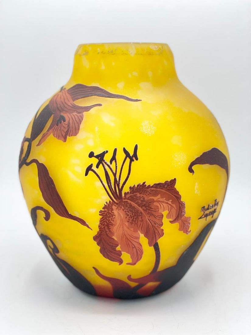 Muller Fres Cameo Glass Vase H: 11" Diam: 10" France (1 of 11)