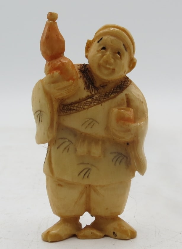 Japanese Netsuke Hand Carved H: 2" (1 of 2)