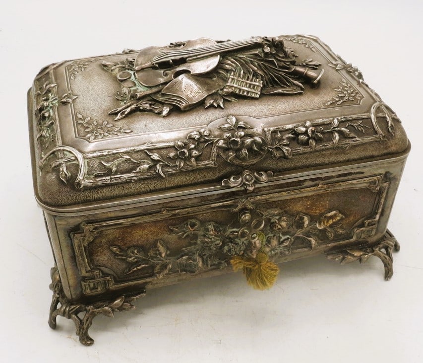 European Silverplated Bronze Large Box H: 5" W: 9" D: 6" (1 of 7)