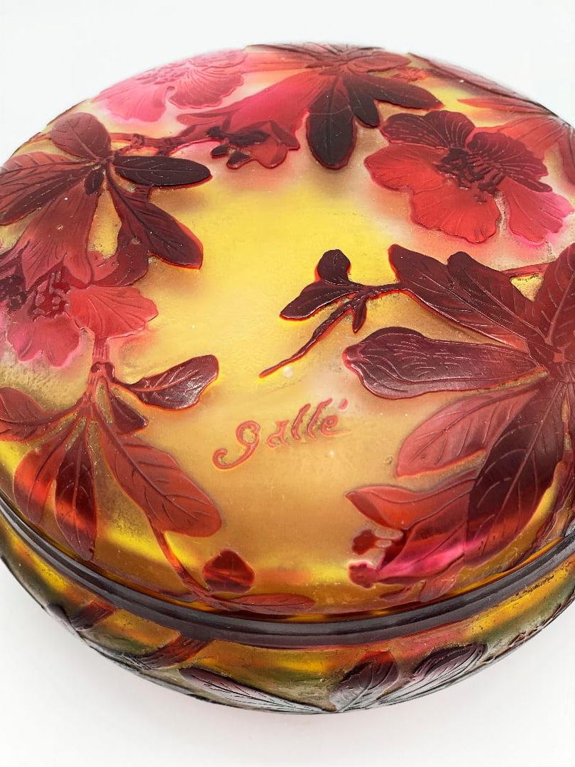 Galle Cameo Glass Box : 4" Diam: 6" France (1 of 4)