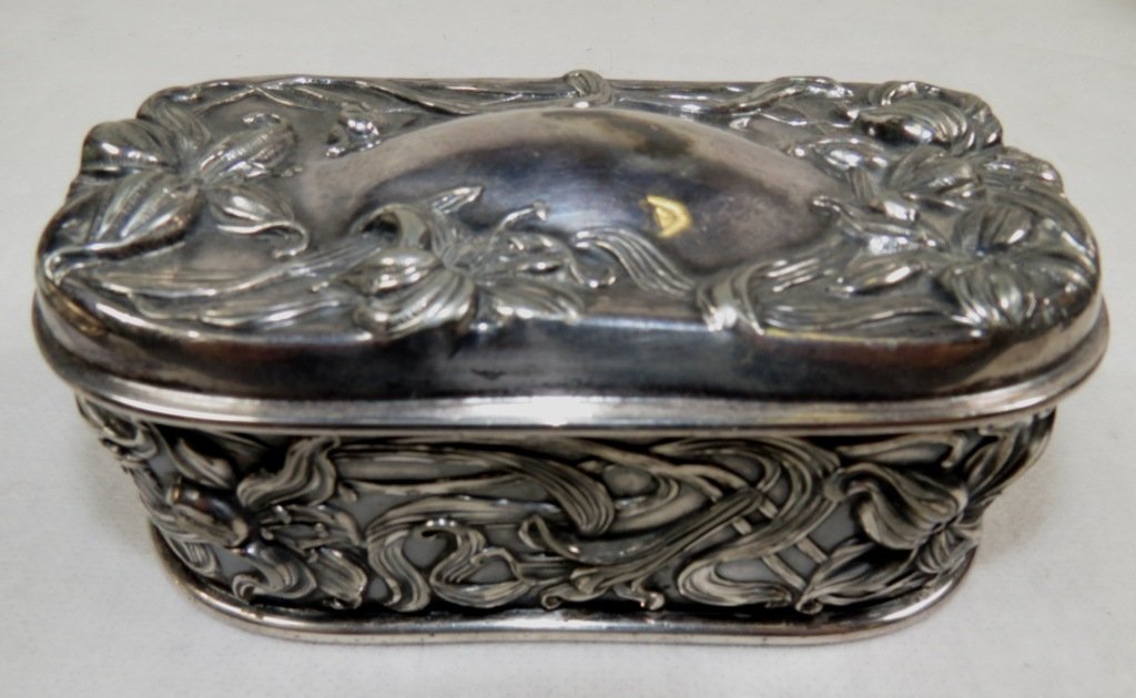 Pairpoint Jewelry Box, Silver Plated: 2"H - 5"W - 3"D --- Est. U.S. shipping = $ 12