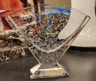 Baccarat Crystal Vase H: 6" W: 7" France: Shipping In - House available. Baccarat Crystal is a French manufacturer of fine crystal located in Baccarat, France. The company owns two museums: the Musee Baccarat in Baccarat, Meurthe-et-Moselle a