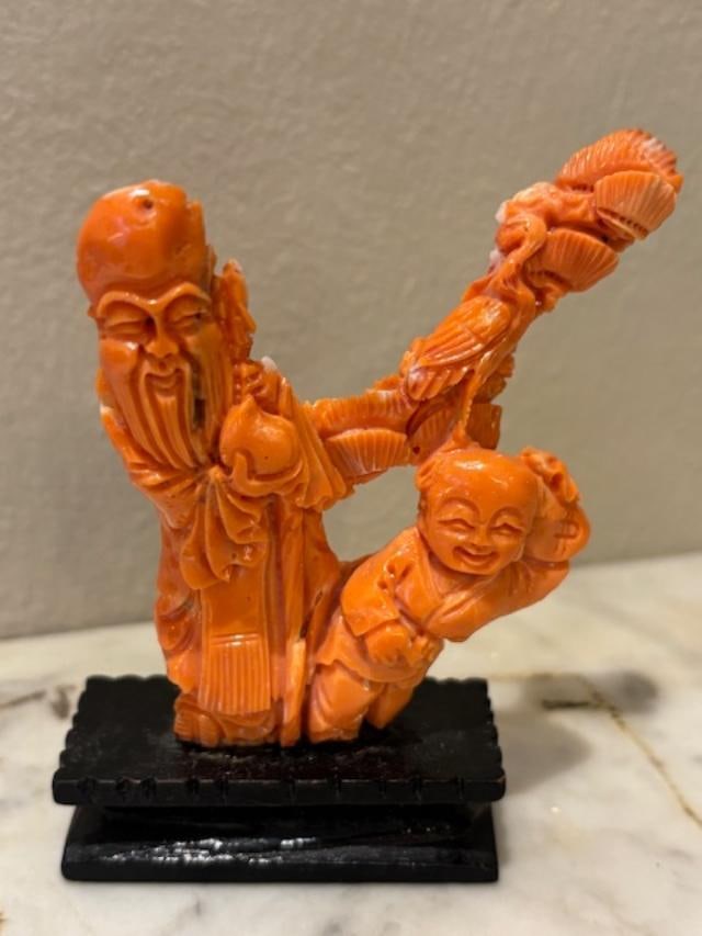 Antique Coral Sculpture H: 3" w/ Base H: 3.8" Weight: 69 Grams: Shipping in - House available