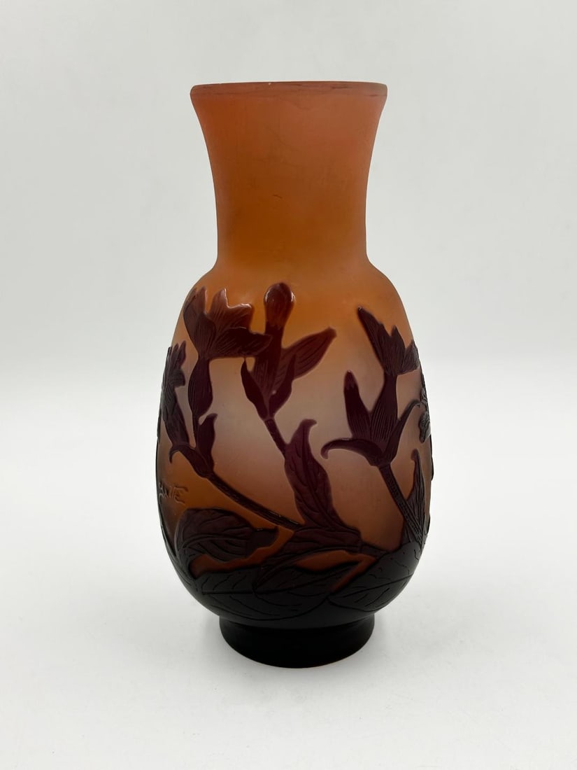 Galle Cameo Glass Vase H: 6.5" Diam: 3" France (1 of 6)