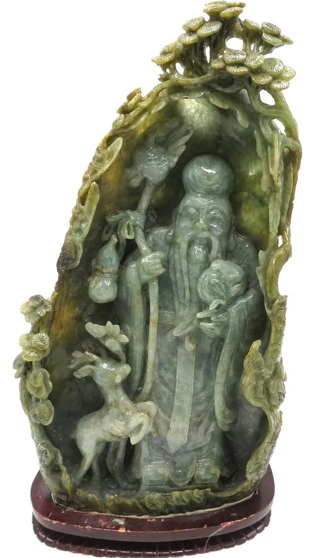 Magnificent Hand Carved Green Jade Sculpture H: 10.5" W: 9" S: 4": Shipping in - House available