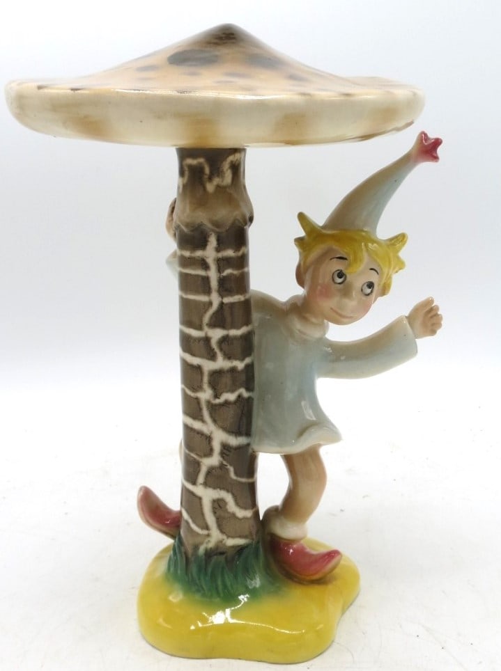 Lenci Signed Italian Ceramic Figure C.1940 Florence. 9.0" High: Shipping In - House available -