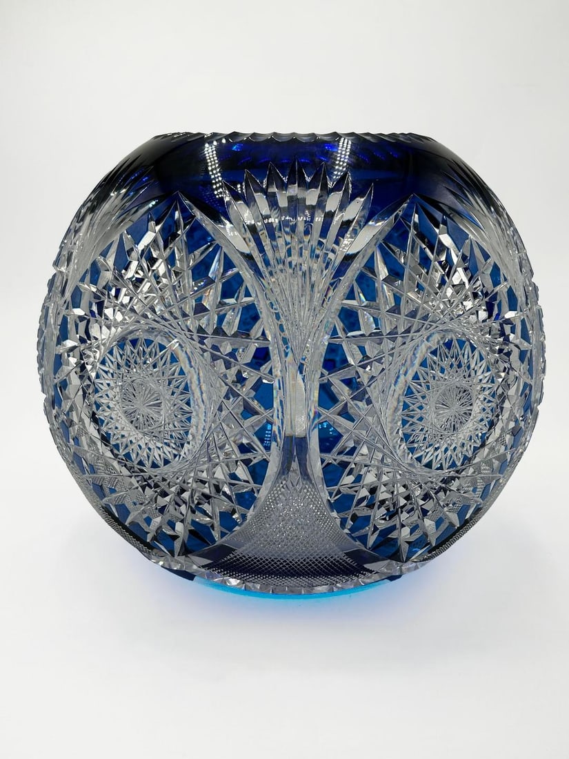 Val Saint Lambert Cut Crystal Vase/ Centerpiece H: 10." Diam: 10.5" Belgium (1 of 6)