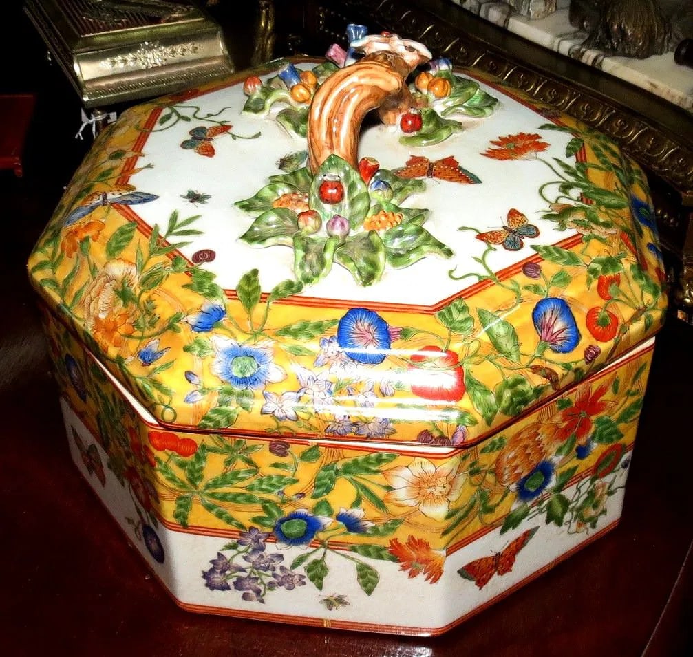 Chinese Porcelain Large Tea Box H: 9" Diam: 14": Shipping in - House available