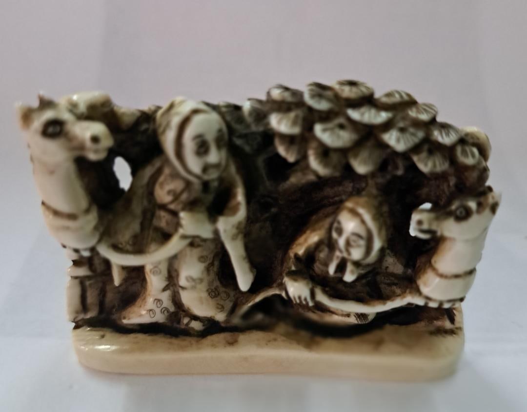 Antique Hand Carved "Bone" Japanese Signed Netsuke 2.5" x 2" Group (1 of 3)