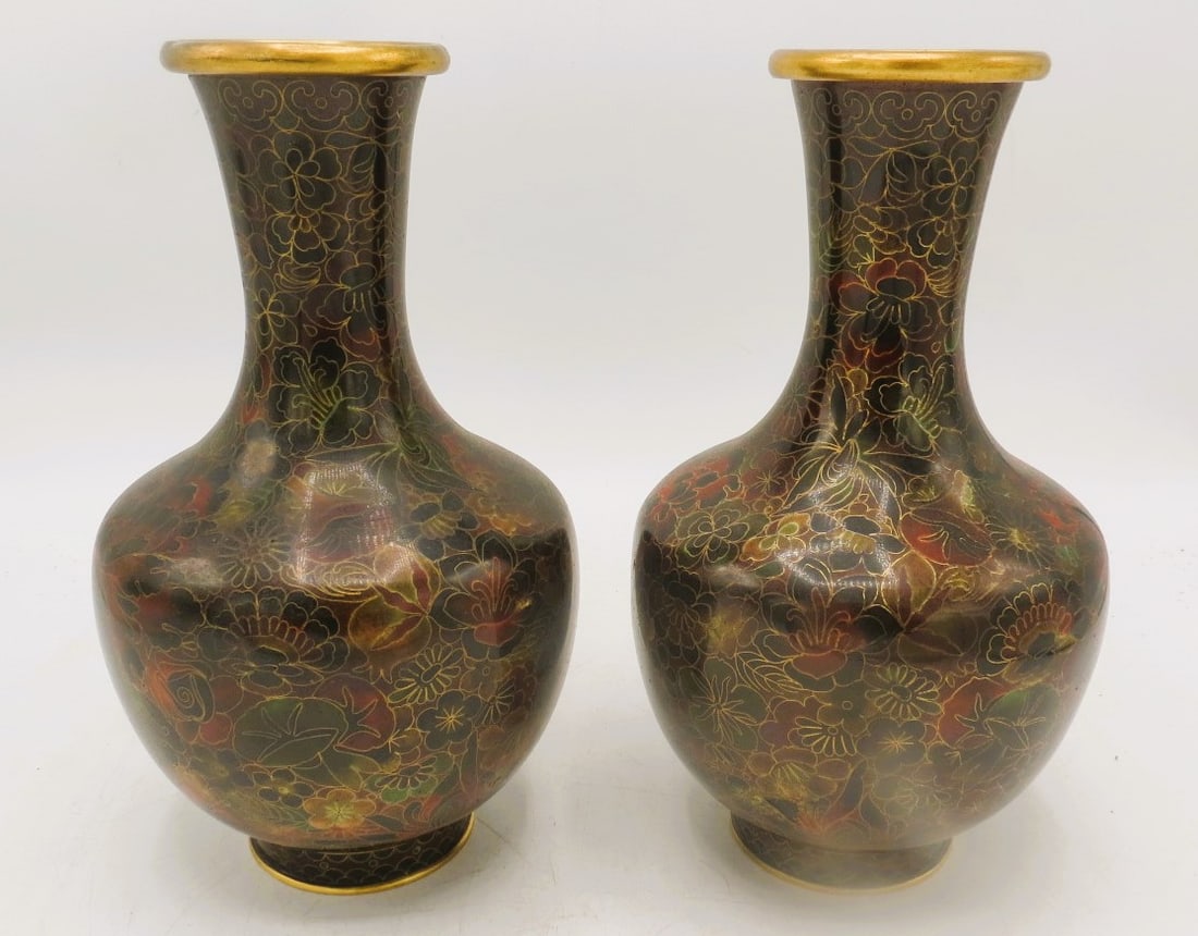 Pair of Cloisonne Vases Excellent Condition H: 9" Diam: 5.5" (1 of 4)
