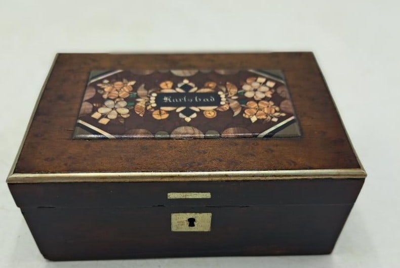 Pietra Dura & Wood Box "Karlsbad" H: 2.5" W: 6" D: 3": Shipping in - House available