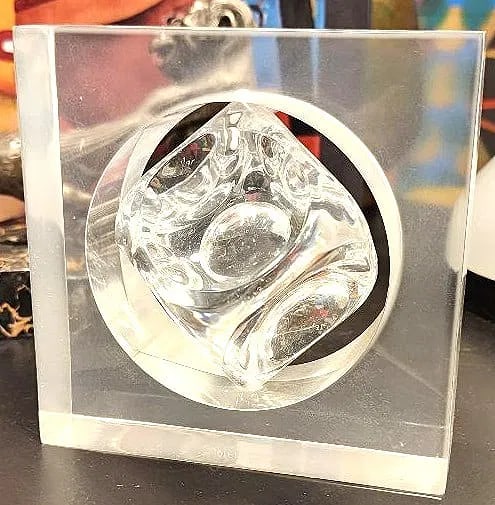 Rogelio Polesello Acrylic Sculpture 5.4" x 5.4" x 1.6" Argentina: Shipping in - House available. Rogelio Polesello (26 July 1939 - 6 July 2014) was an Argentine painter, muralist and sculptor. He was best known for making Op art (or optical art) known in Latin Ameri